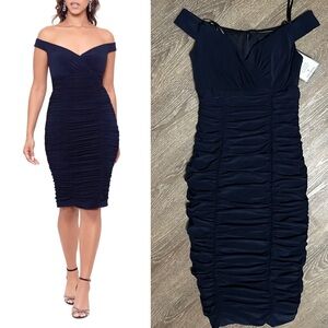 XSCAPE Womens Navy Ruched bodycon  Zippered prom cocktail Size 6